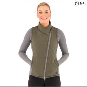 Noble Outfitters quilted warm-up vest olive green gray equestrian women’s size M